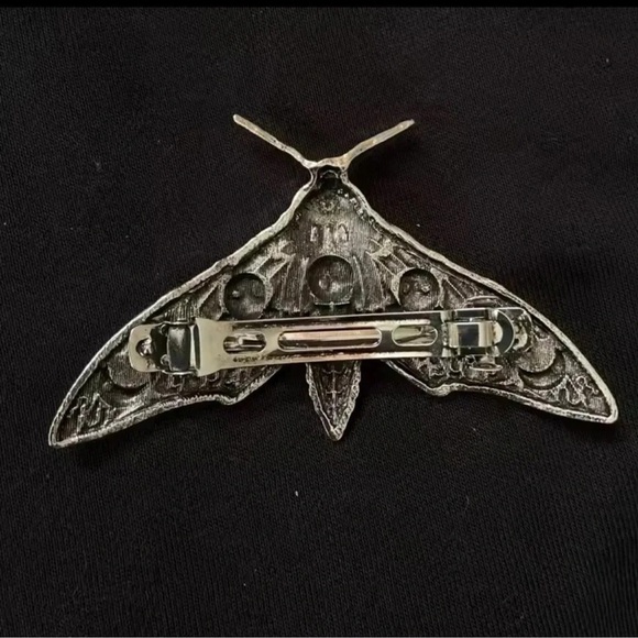 Gothic Silvery Moth Hair Pin - Picture 8 of 8